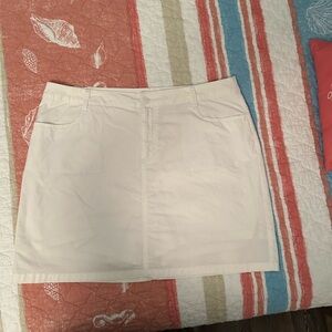 Women’s white skort. Size 16